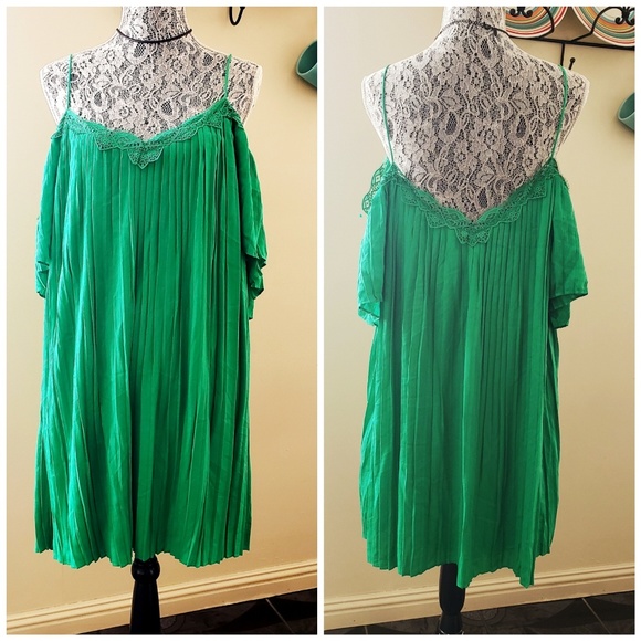 ALICE + OLIVIA Cold-shoulder lace-trim mini dress - Picture 5 of 7